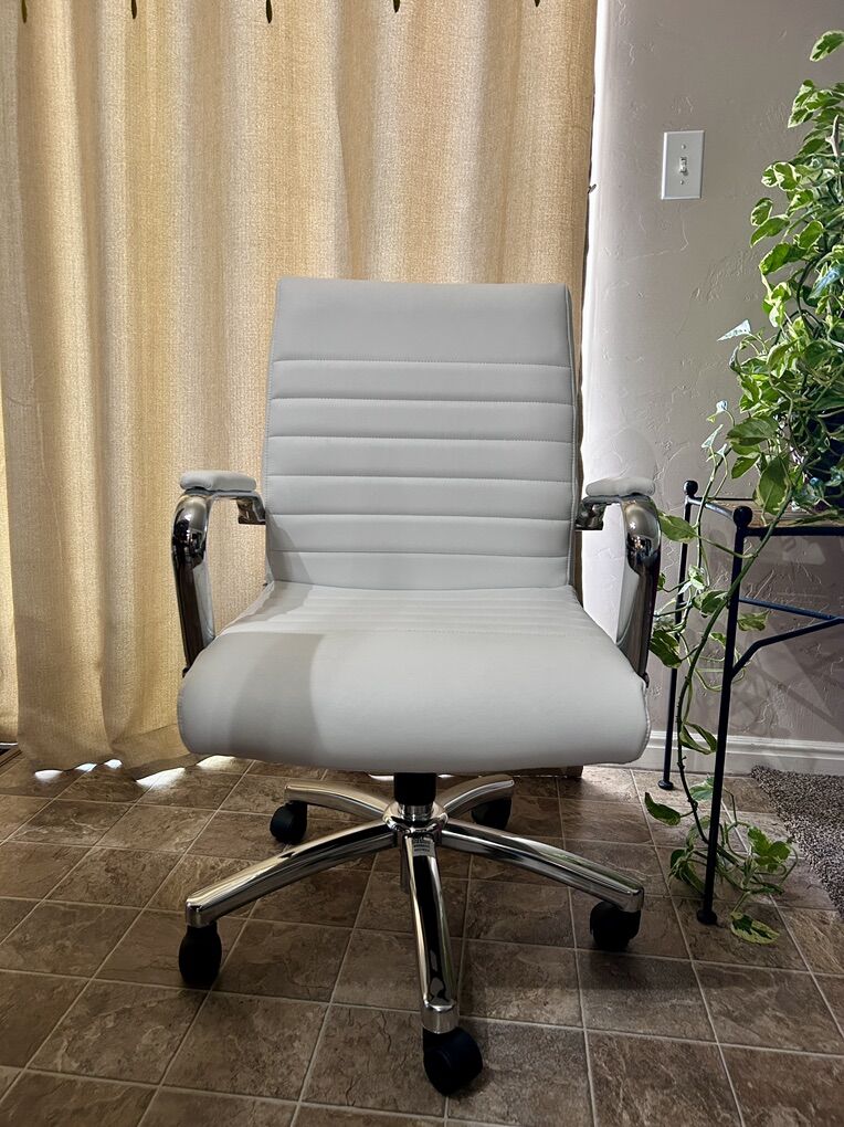 White Office Max Office Chair