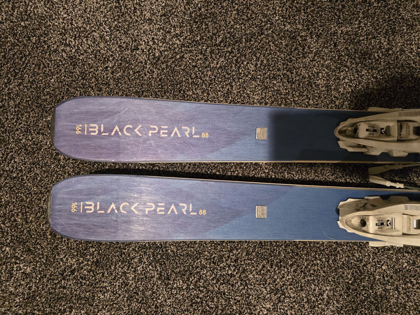 Blizzard Black Pearl 166 cm w/ Marker Squire 11 binding women's skis
