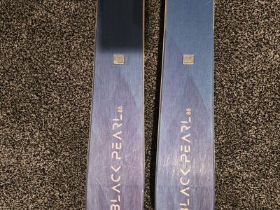 Blizzard Black Pearl 166 cm w/ Marker Squire 11 binding women's skis
