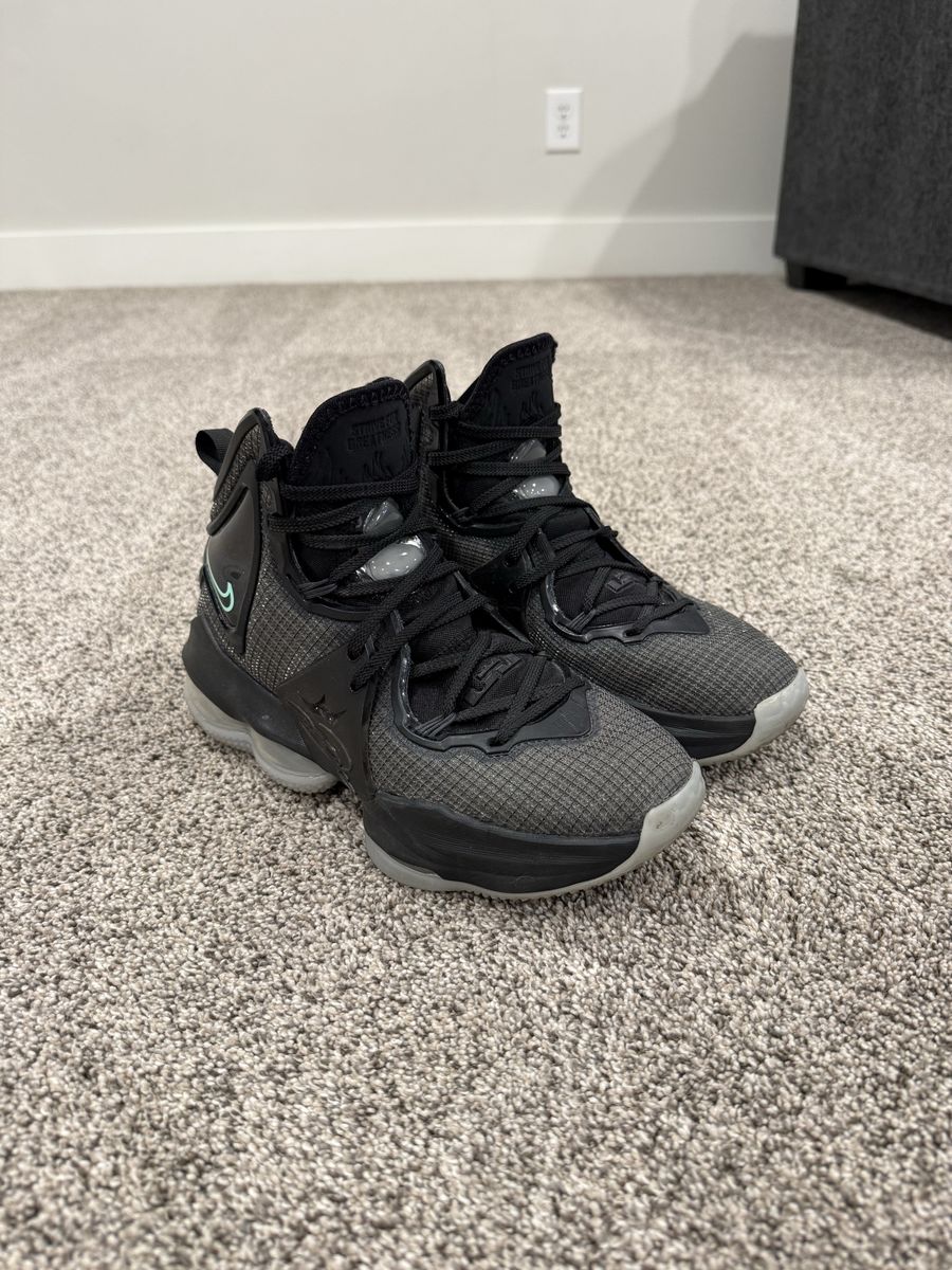 Nike LeBron 19 Black Mint Teal Basketball Shoes Youth Size 6Y