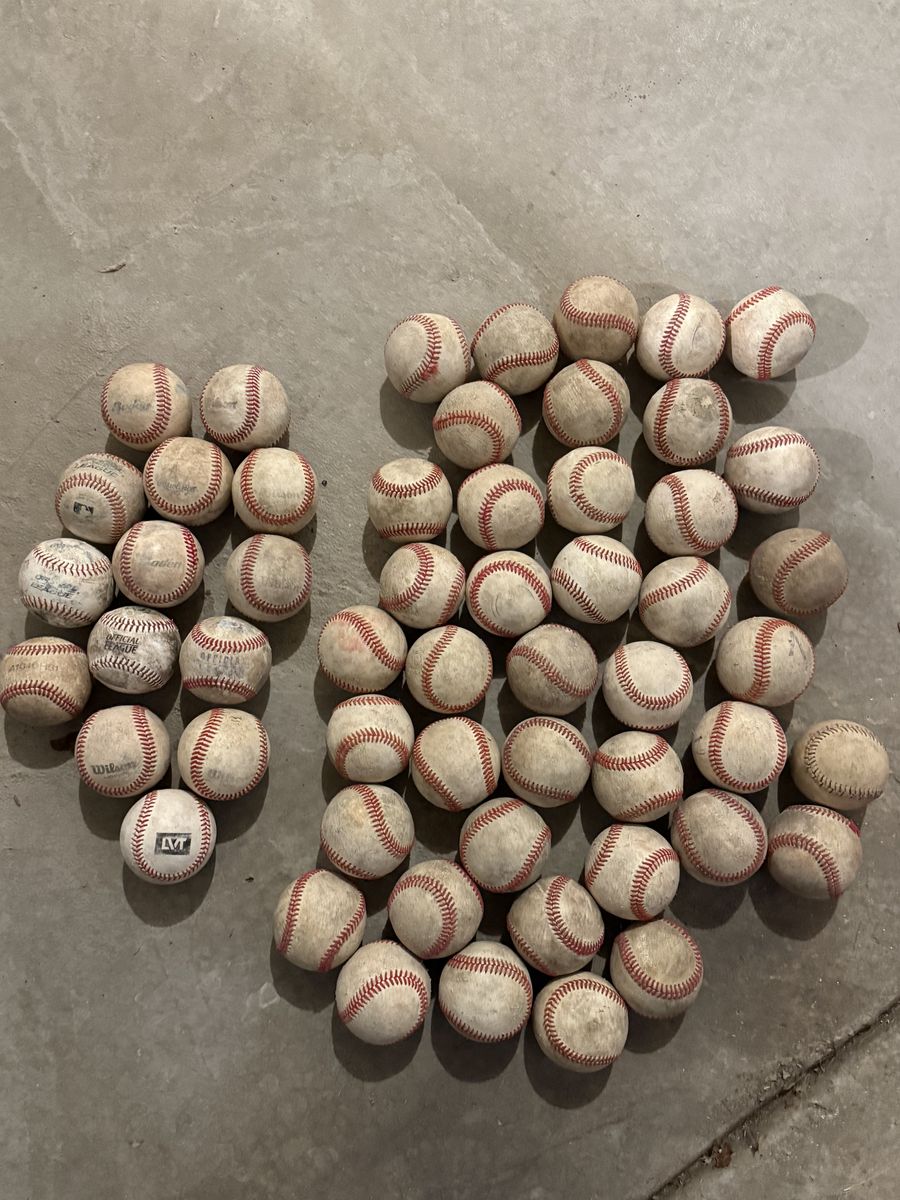 50 baseballs - good condition