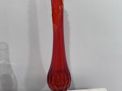 Vintage fenton thumbprint glass vase