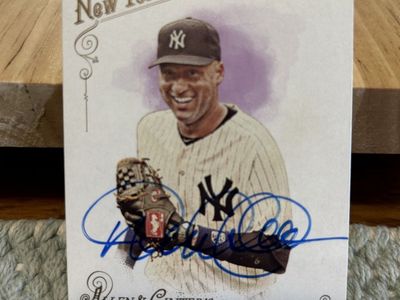 Derek Jeter Autograph New York Yankees MLB Hand Signed Baseball Card