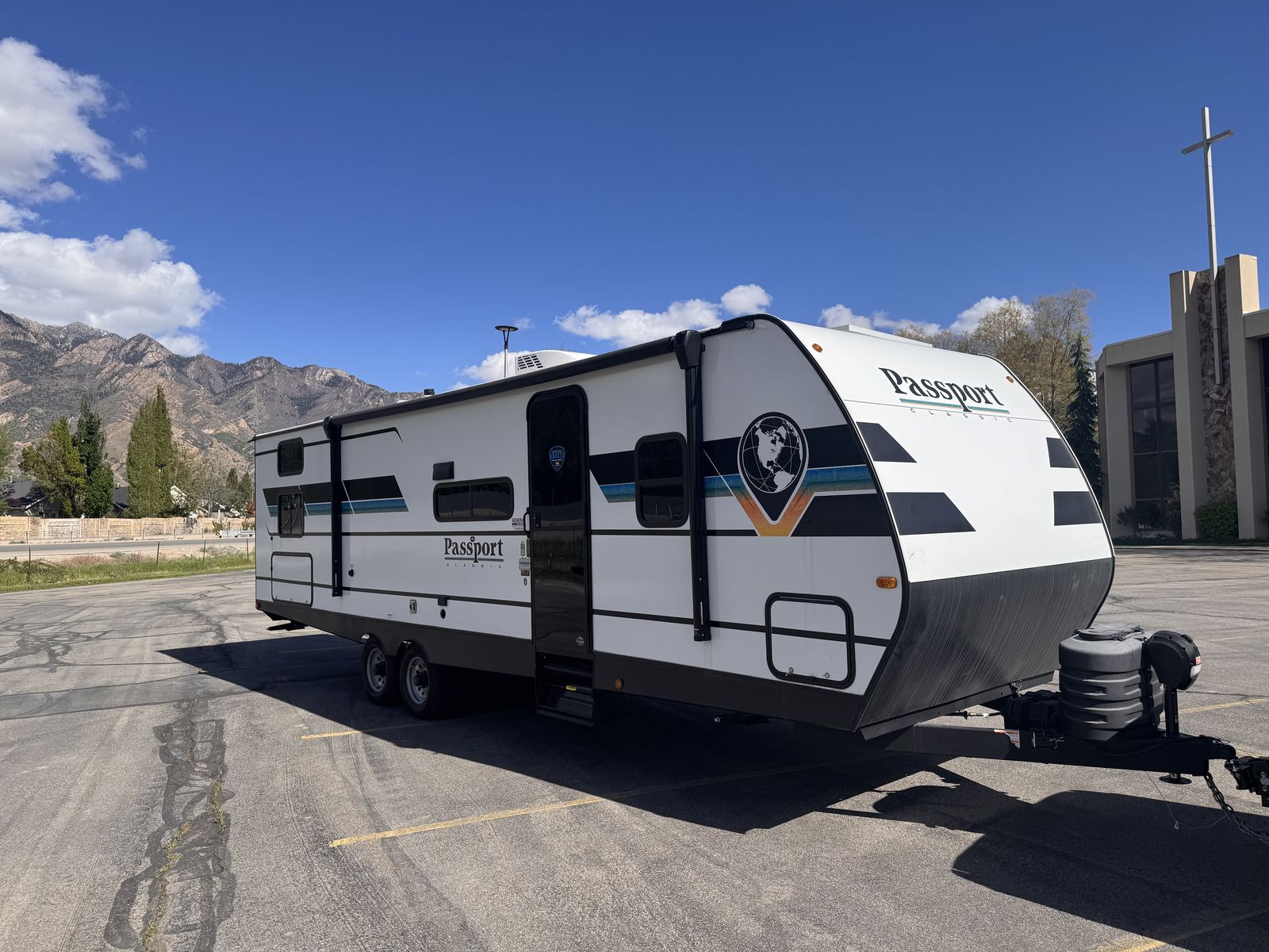 2025 Keystone Passport - 33 FT - Model 284QB