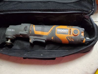 RIDGID JobMax Corded Oscillating Multi-Tool with Case & Blades