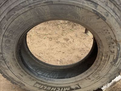 4 Michelin semi tires