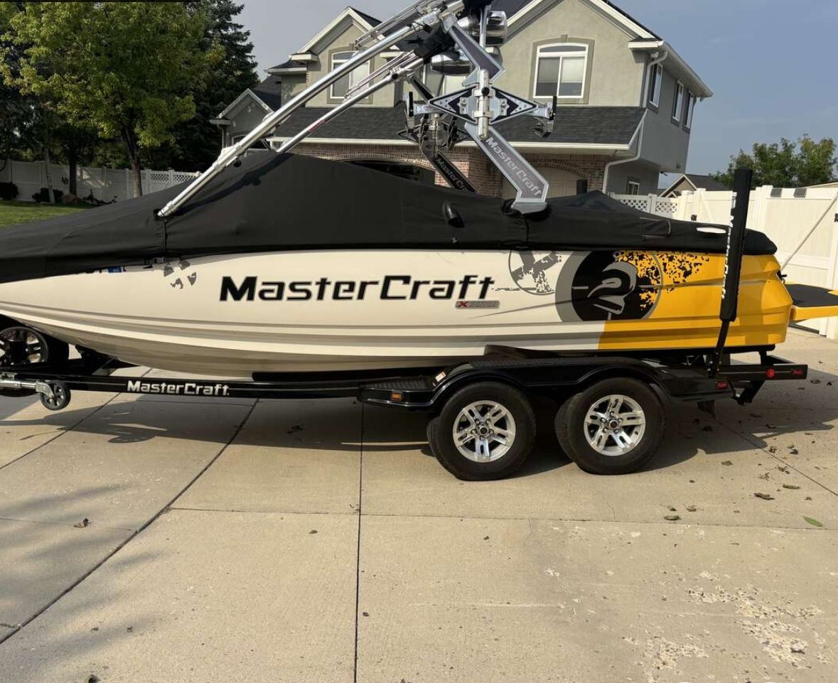 2008 MasterCraft X2 – Only 425 Hours – $39,900