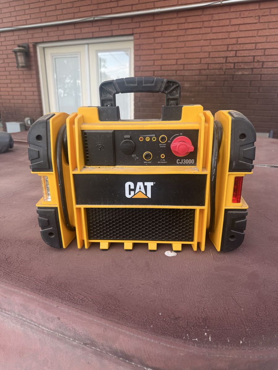 CAT Portable Car Jump Starter Power Station