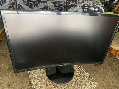 Samsung Curved 24-inch LED Monitor, Black, Wide Screen, Excellent Condition