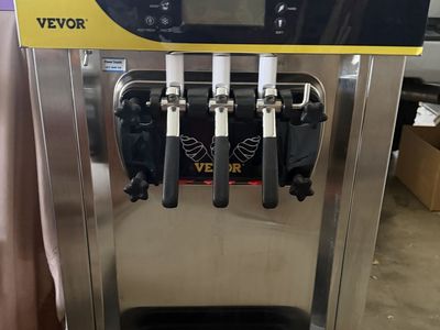 Soft serve machine