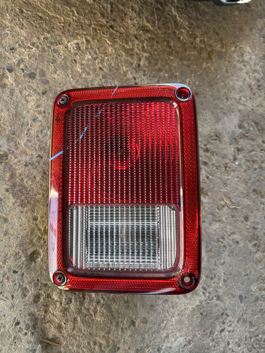 07-17 Jeep Wrangler RH Tail Light