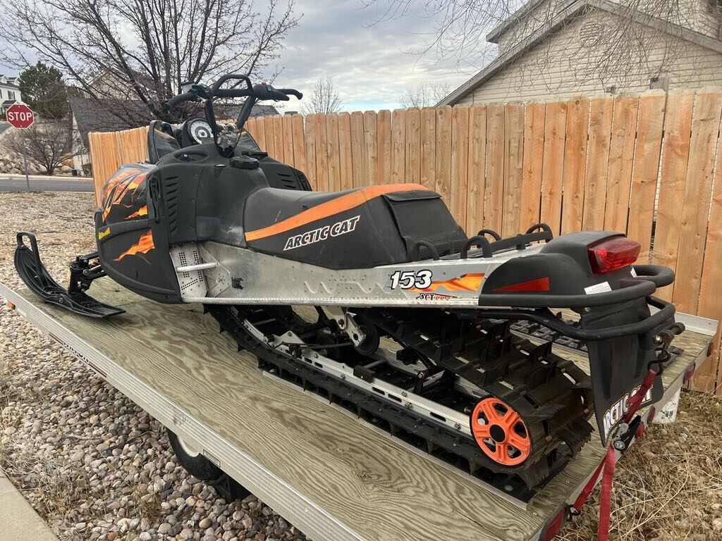 2006 Artic Cat M700 Snowmobile PLUS Triton XT Trailer