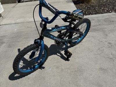 Dynacraft Suspect 16" Wheel Kids BMX Bike Blue/Black - with training wheels