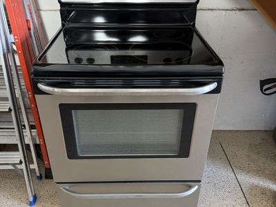 Frigidaire Electric Stove