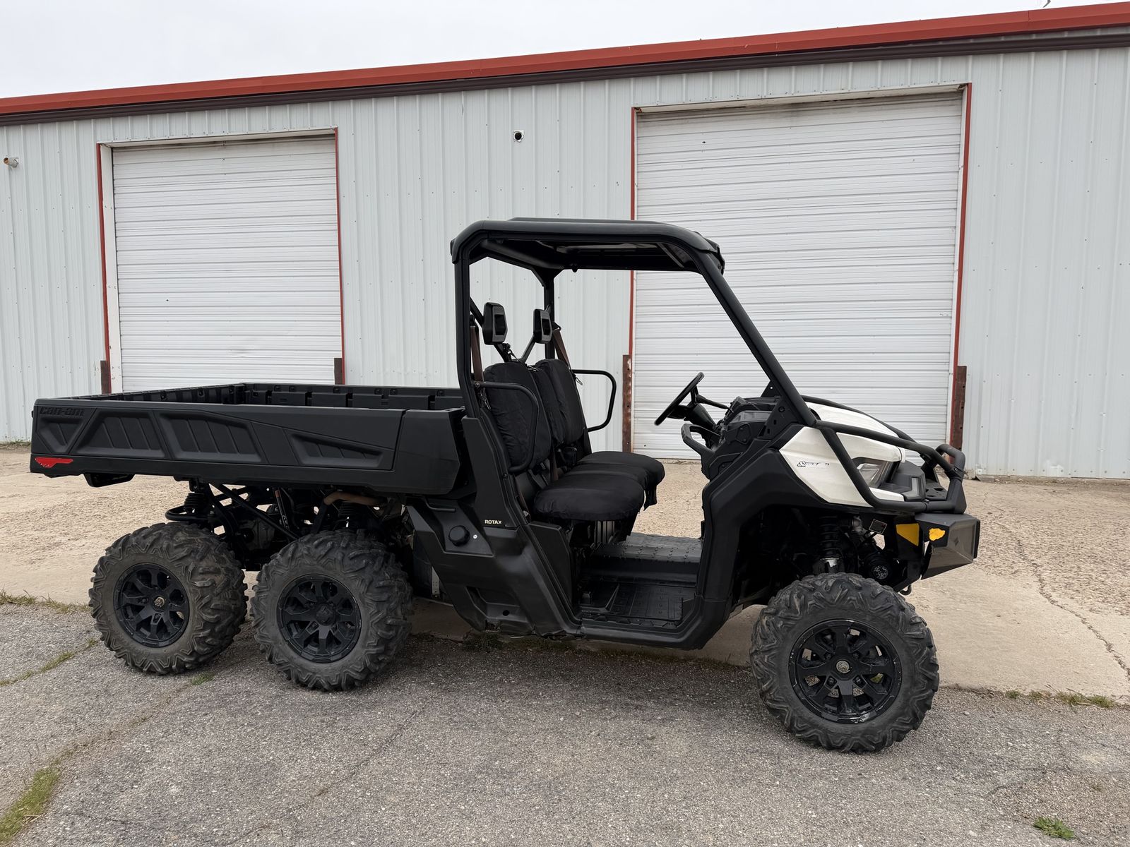 2020 Can-Am Defender 6x6 —— Low Miles