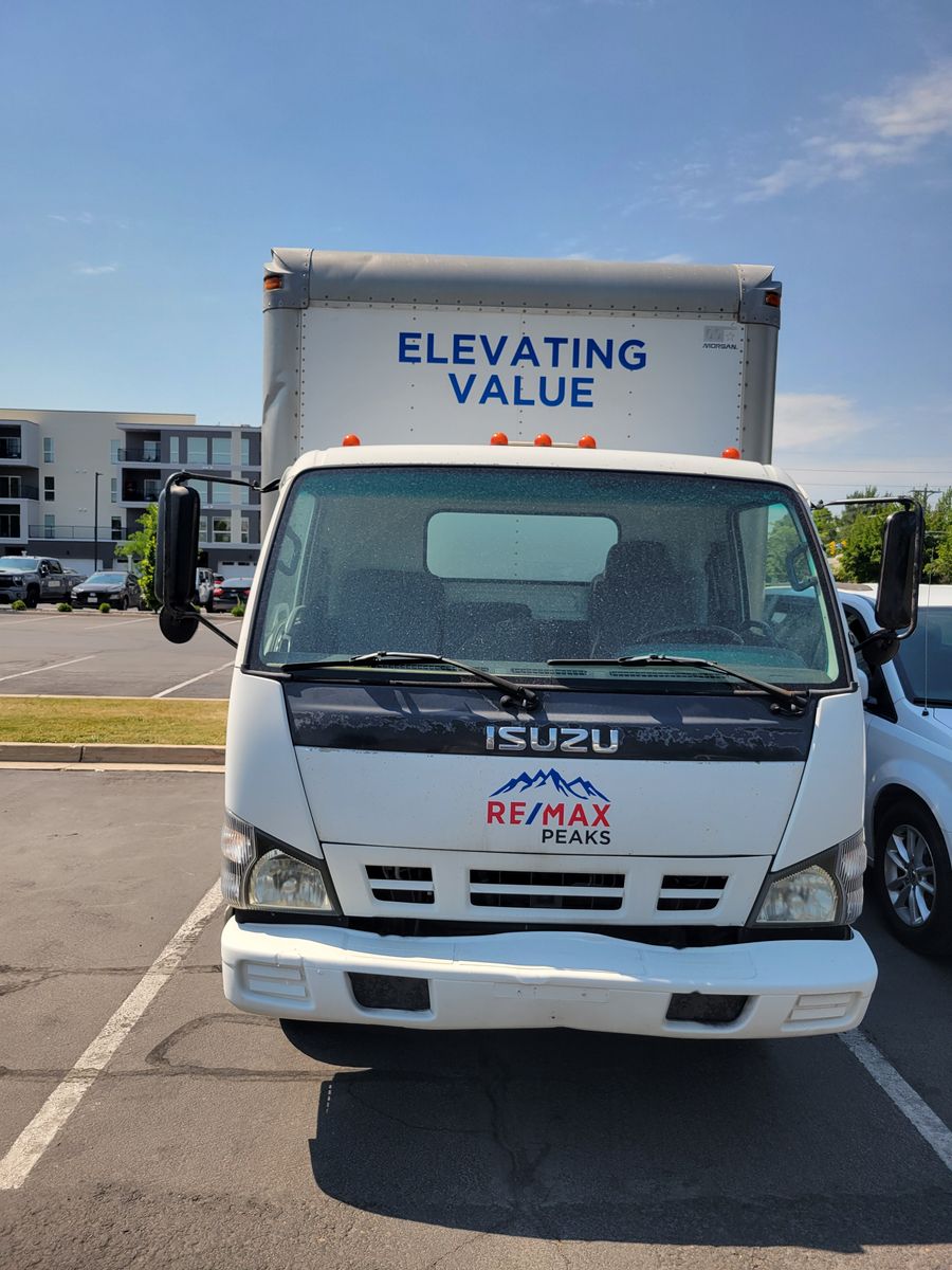2006 Isuzu NPR 