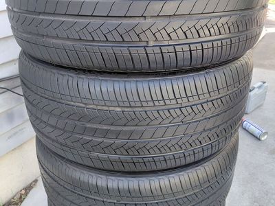 selling a set of 4 265x35x20 Westlake