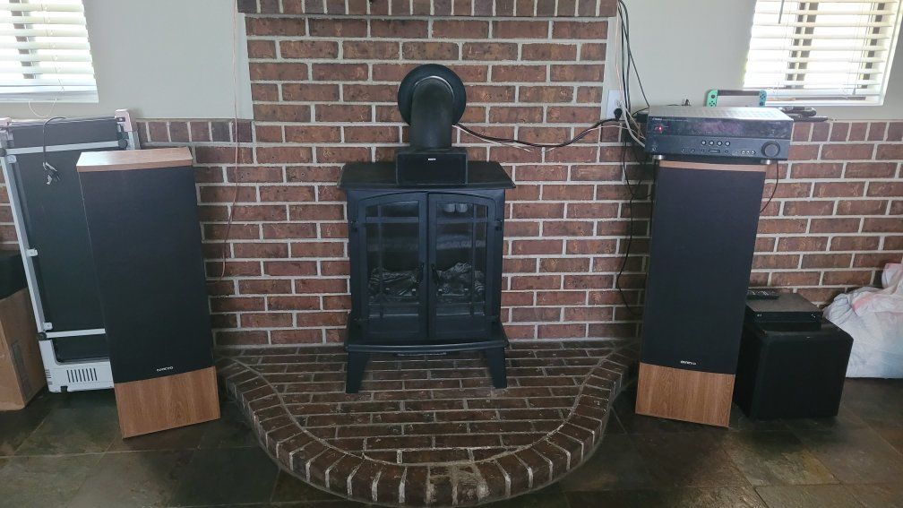 Onkyo Fusion AV SK-30 3-way tower speakers