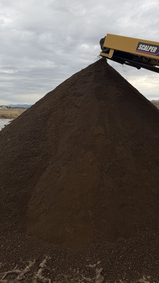 Screen top soil