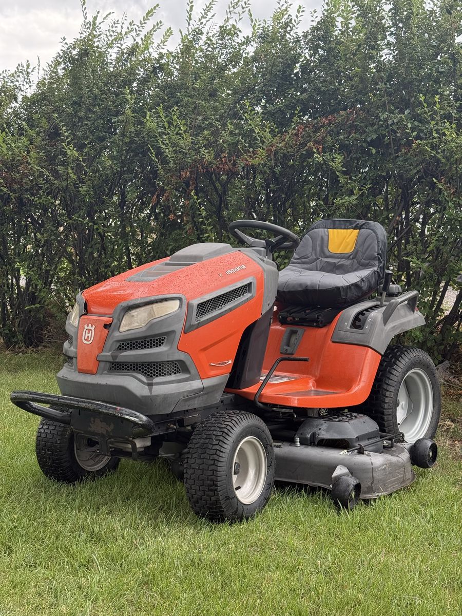 Husqvarna Riding Lawn Mower Tractor