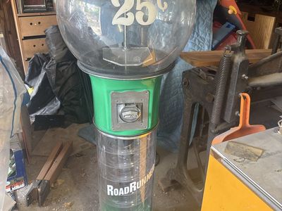 Road Runner 25 Cent Gumball Vending Machine