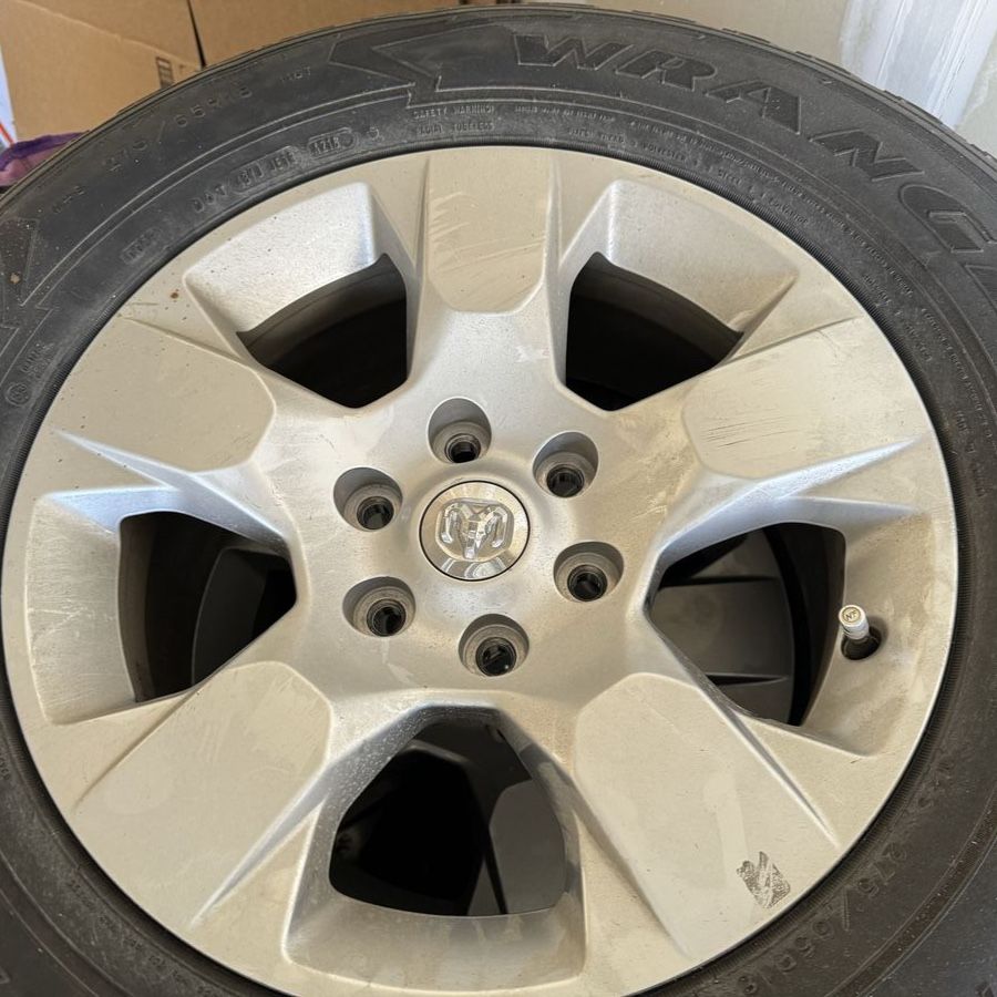 2019 RAM 1500 factory wheels with tires