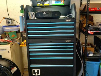 HART 10 Drawer 32 inch Tool Chest & Cabinet Combo with Power Strip & Side Handle