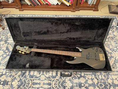 Fender Precision Bass Lyte MIJ Made In Japan Black Sparkle