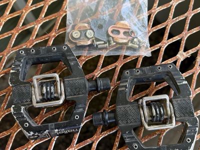 Crank Brothers Mallet E Pedals with Cleats