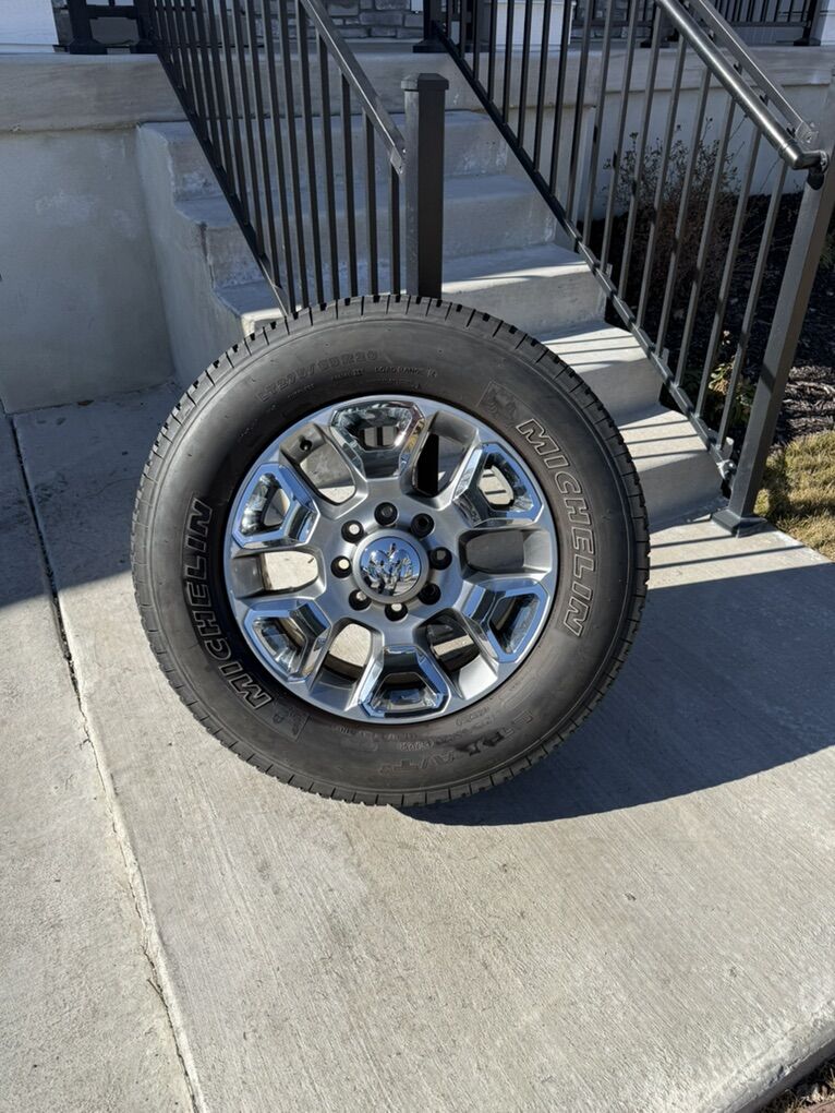 Dodge Ram 3500 Limited Rims and Tires 275/65R20