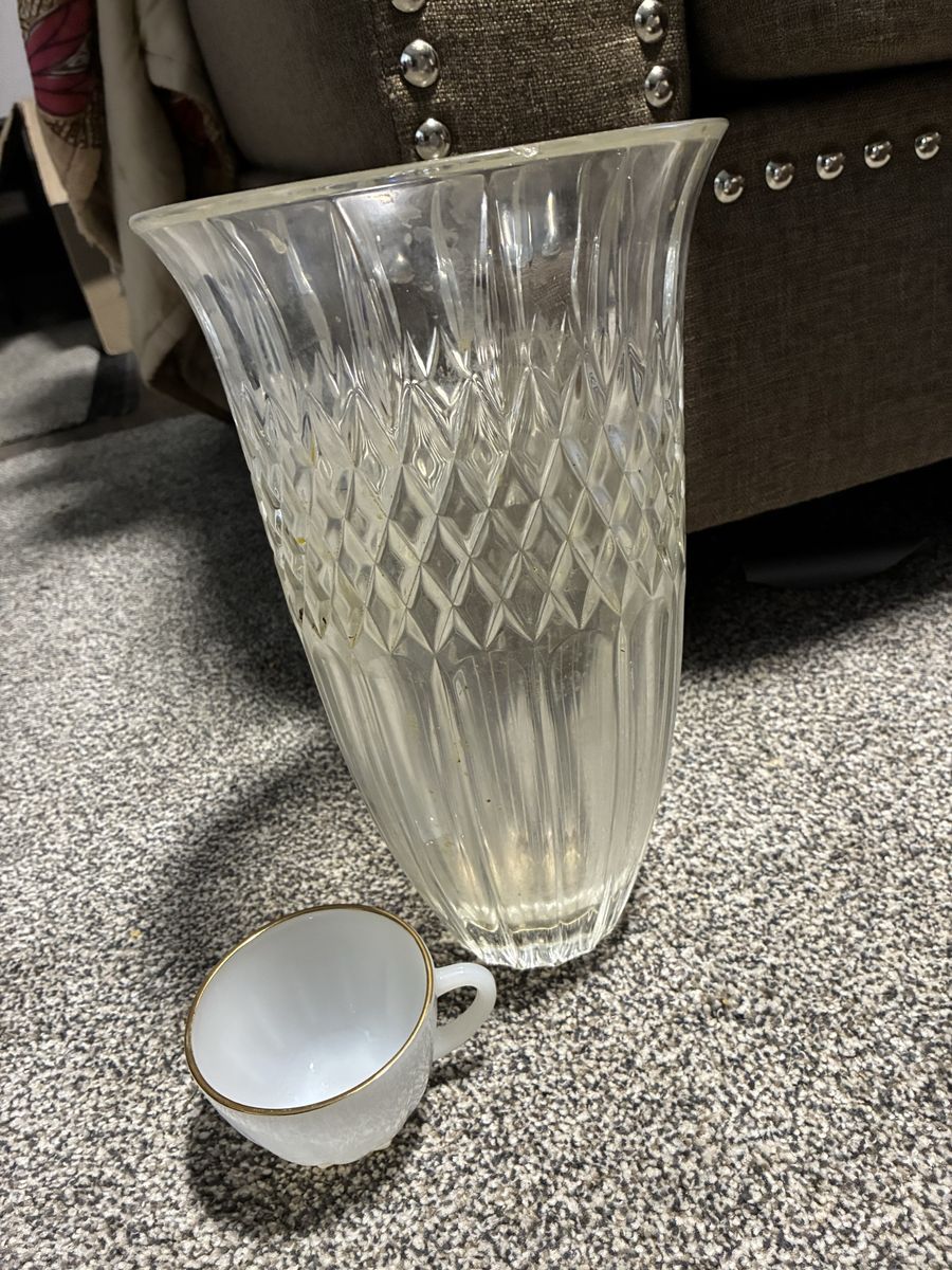XL Vintage Cut Crystal Vase – Heavy Diamond Patter