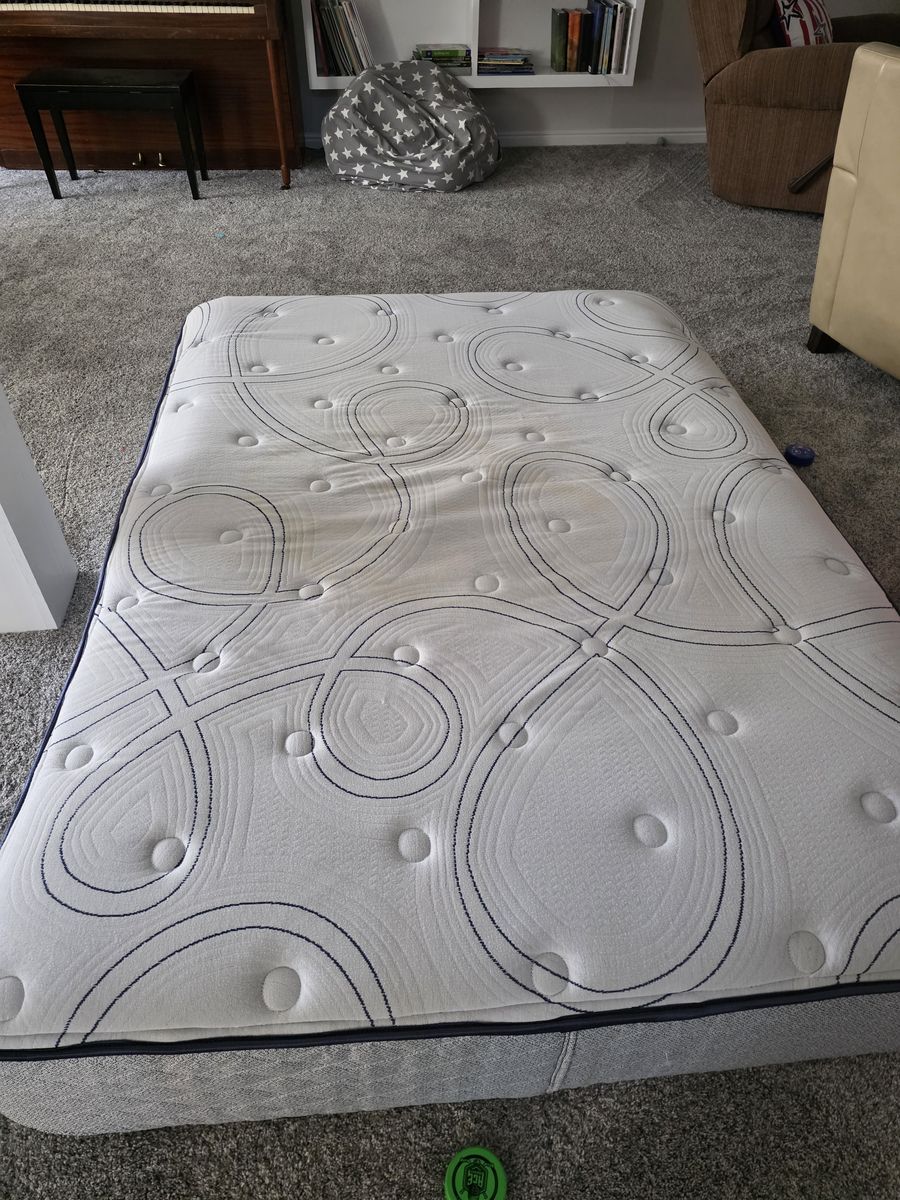 Full size used RC Willey mattress