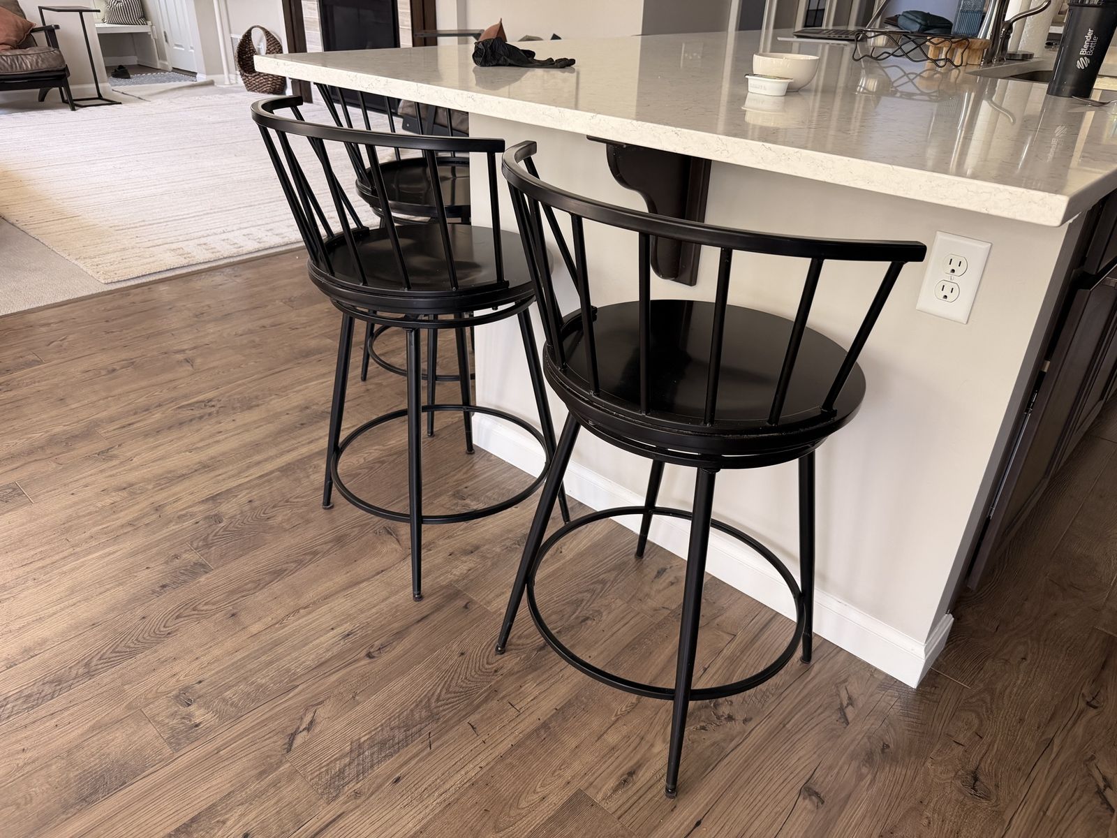 Farmhouse style swivel stools 6 total