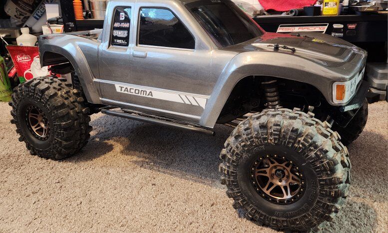 Axial scx6 rock crawler!