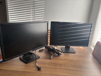 2 LCD Dell monitors 24”