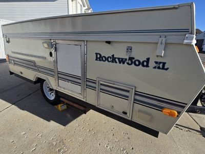 Rockwood 1040XL Pop-Up Camper Travel Trailer - Compact & Ready for Adventure