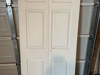 Bi-fold door for sale