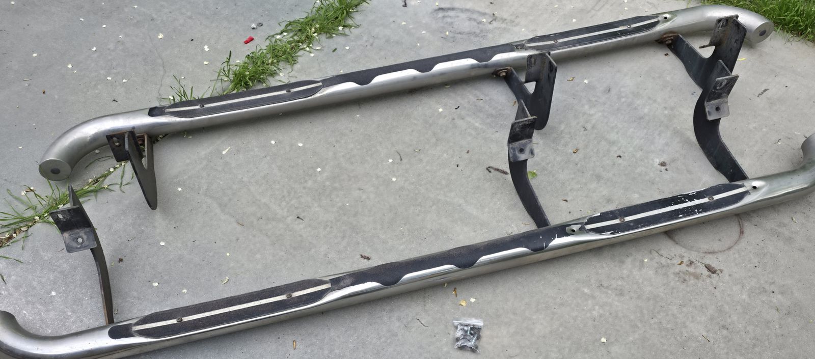 Nissan Titan nerf bars