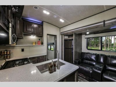 Used 2018 Heartland Torque TQ T322