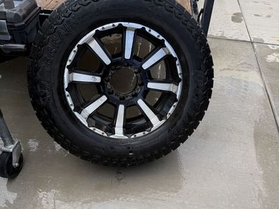 35" Tires on 20" 8x6.5 wheels