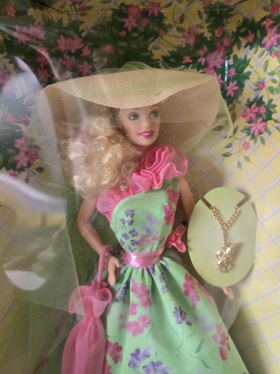 Barbie Doll 2001 Simply Charming Special Edition Mattel #54241 New, NIB