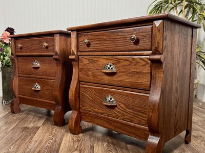 Vintage Richardson Brothers Oak Nightstands