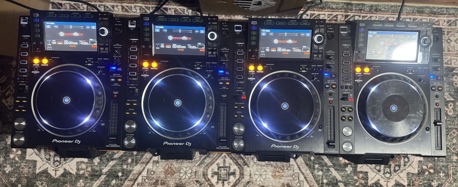 Cdj-2000nxs2