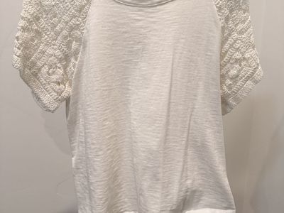 Design History White Cotton Short Sleeve Tee with Crochet Lace Sleeves Size L