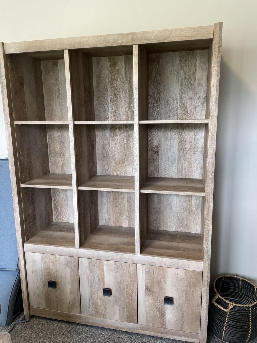 Gorgeous Bookcase/storage dresser 