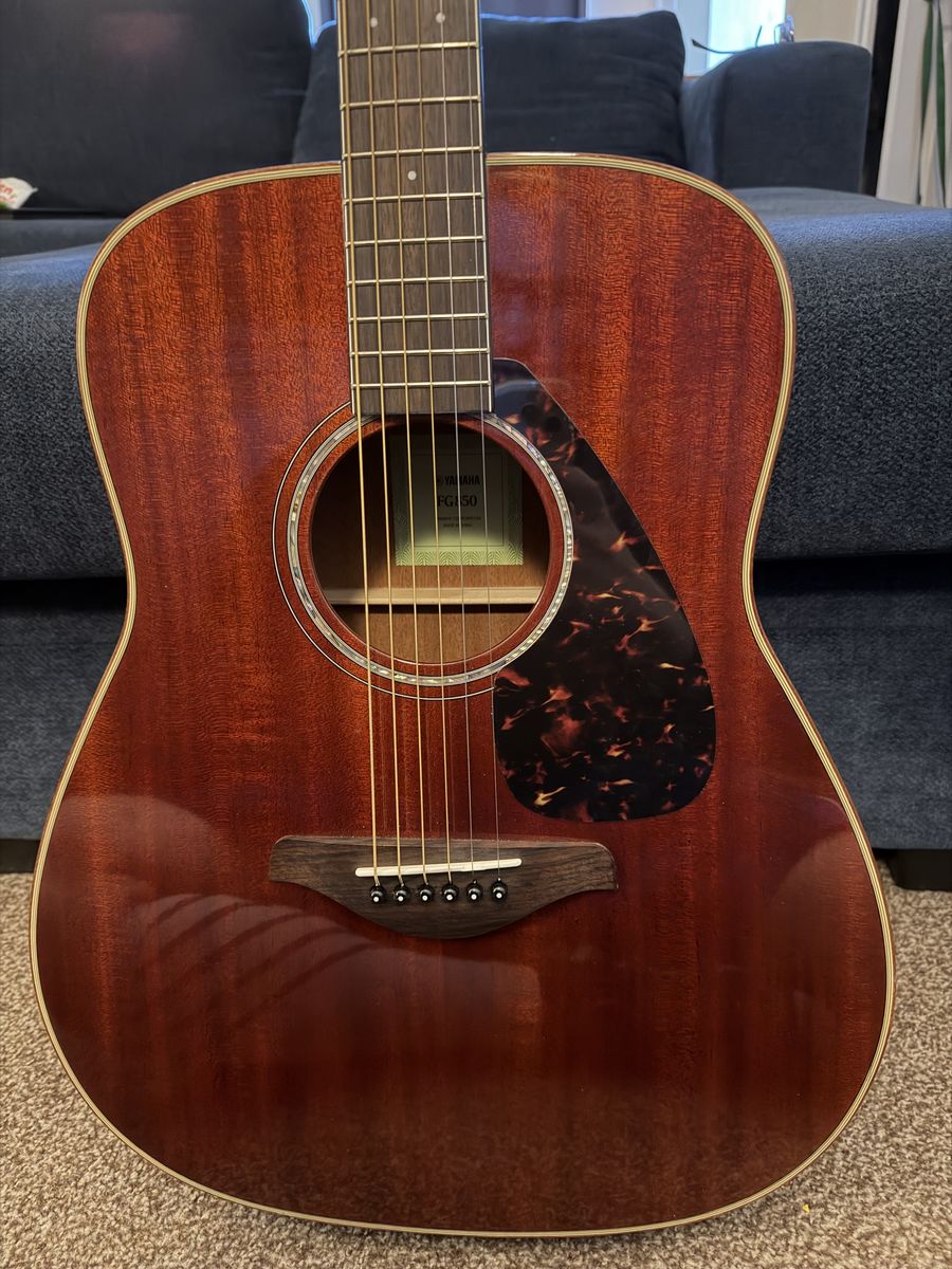 Yamaha FG850 Acoustic Guitar