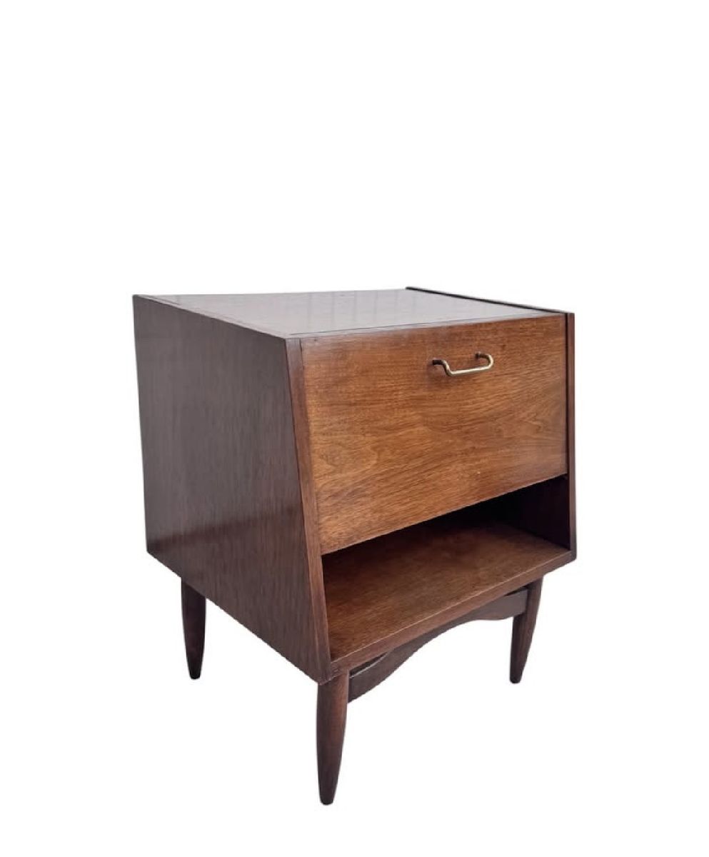 Mid-Century Modern Wooden Nightstand with Drawer and Lower Shelf
