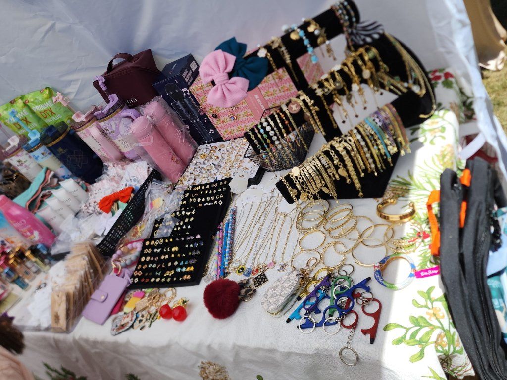 Branded and high end items GRAGE SALE THIS SATURDAY JULY 18TH  IN GRANSTVILLE UTAH.