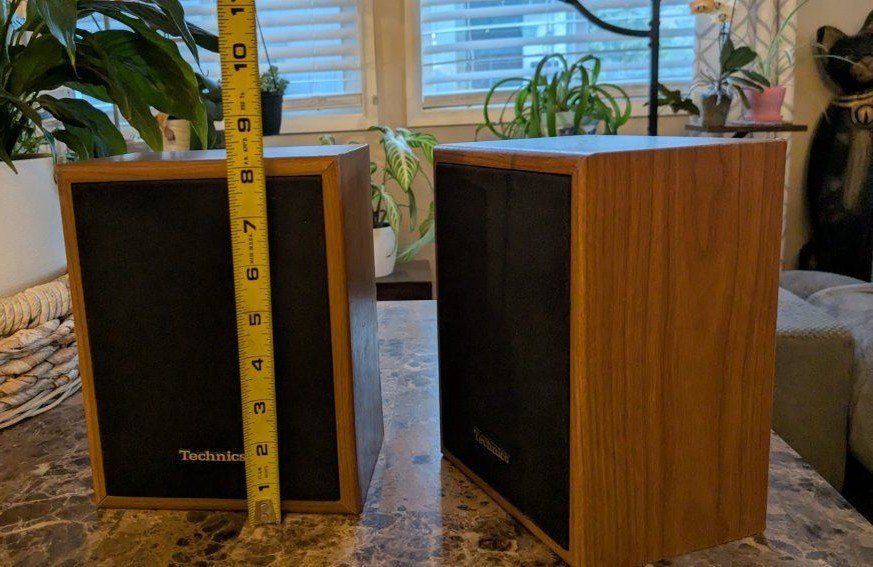 Small Pioneer speakers