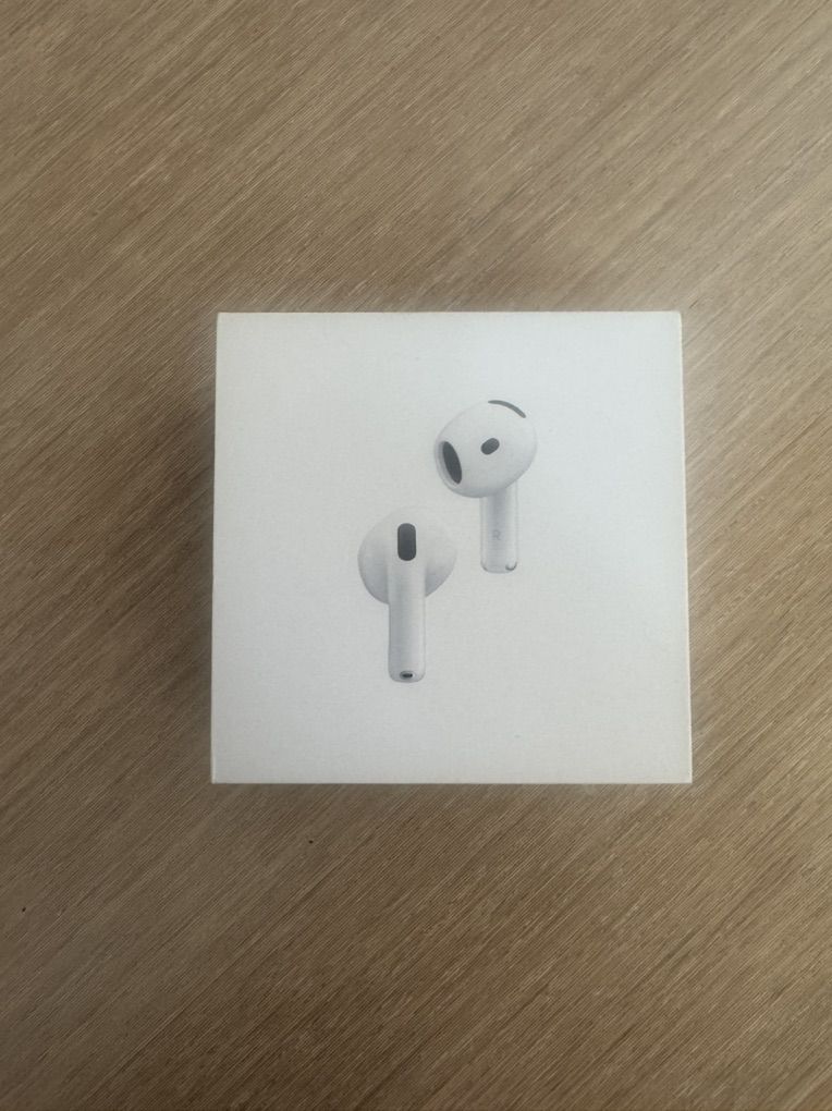 Apple Airpod 4 (still in box)